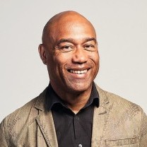 Dr Gus Casely-Hayford OBE photo
